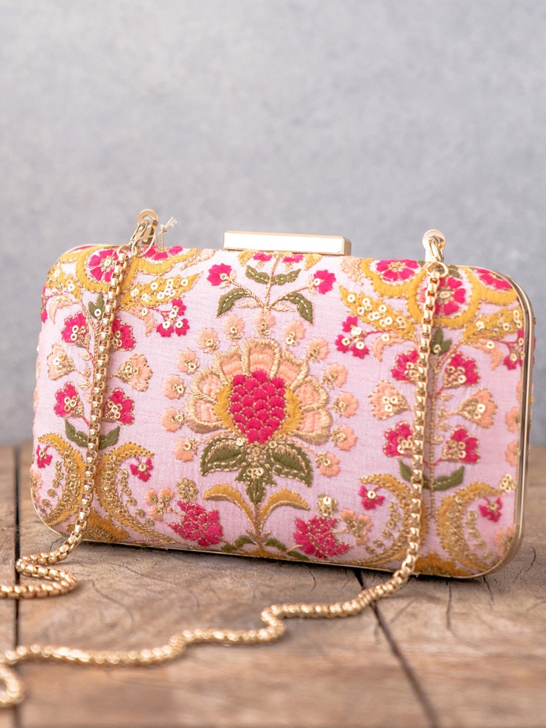 

AMYRA Embroidered Embellished Box, Pink