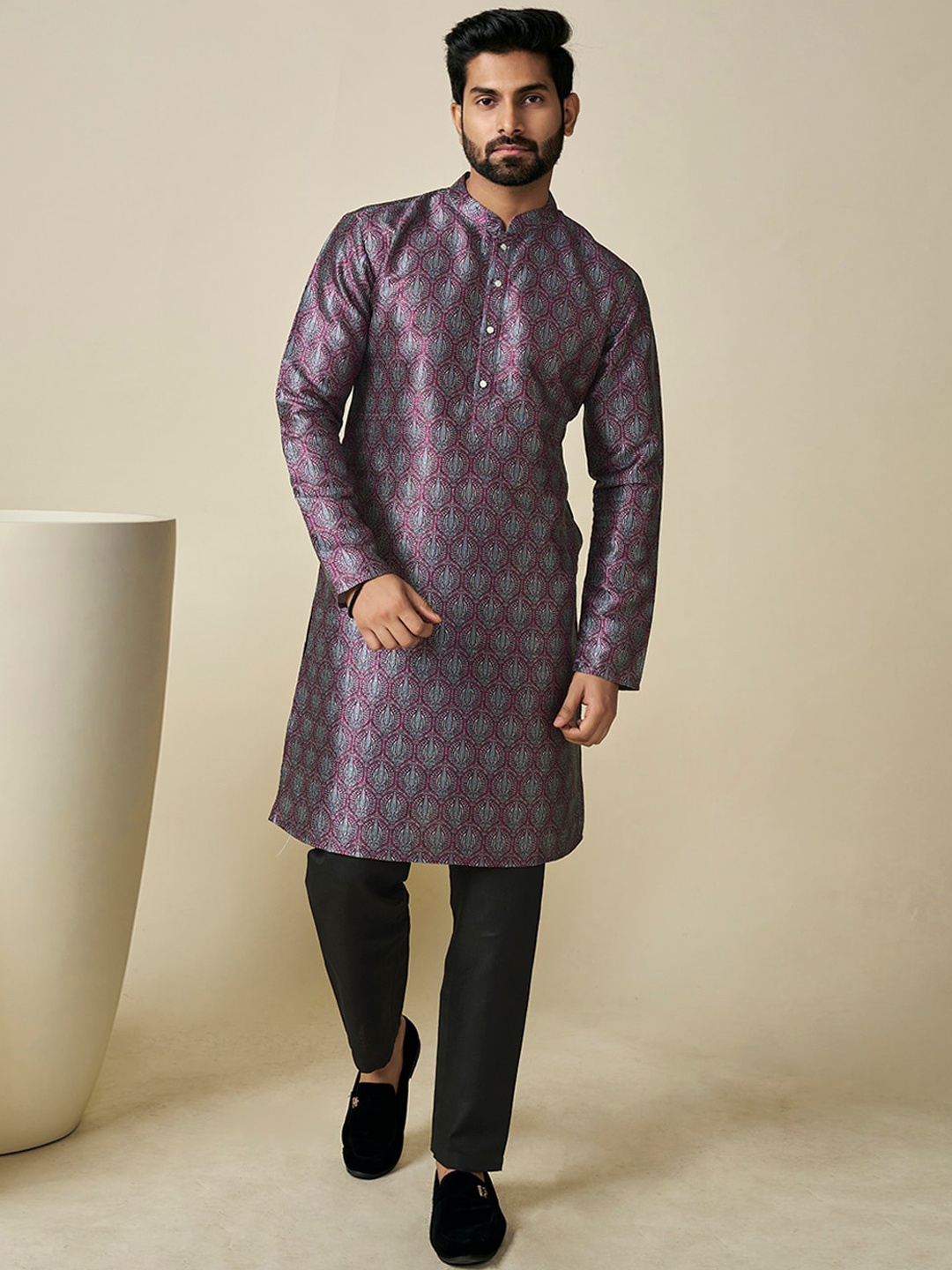 

Inddus Ethnic Motif Printed Straight Kurta, Purple