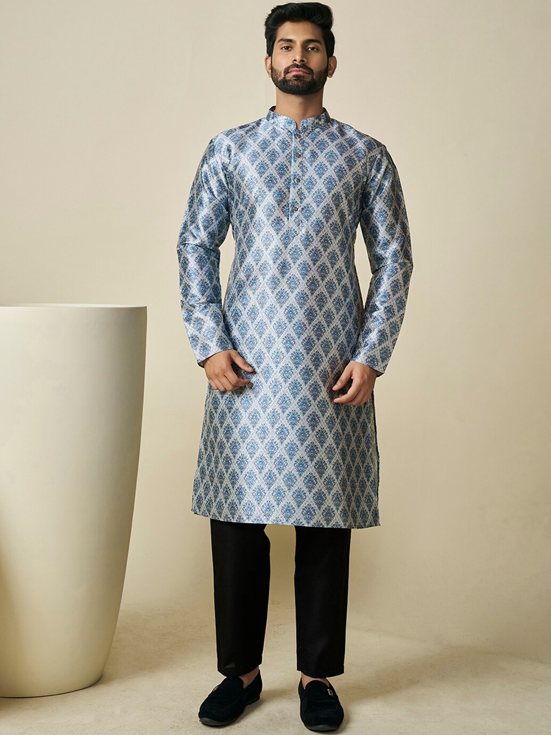 

Inddus Ethnic Motif Printed Straight Kurta, White
