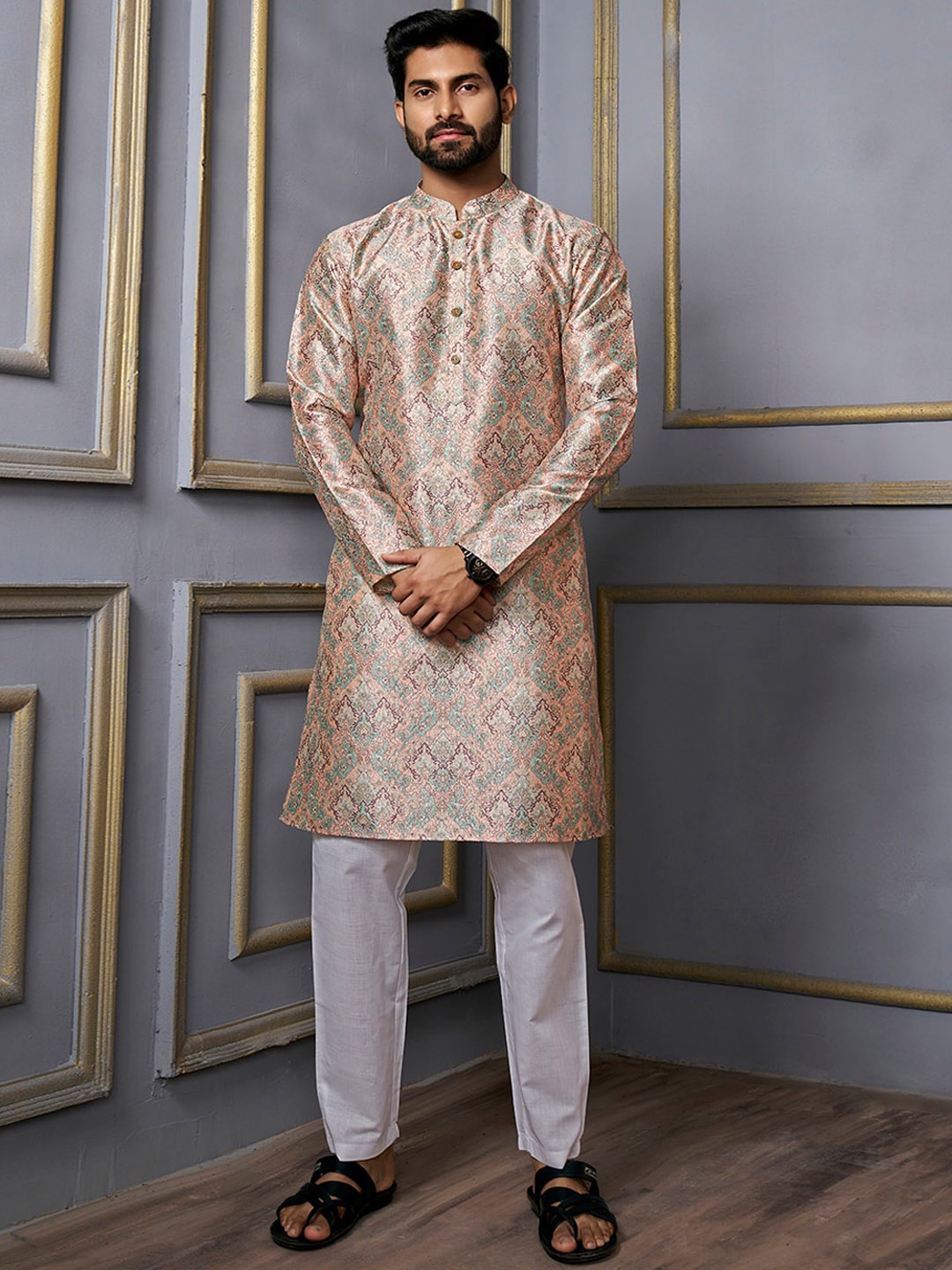 

Inddus Ethnic Motifs Printed Mandarin Collar Kurta, Peach