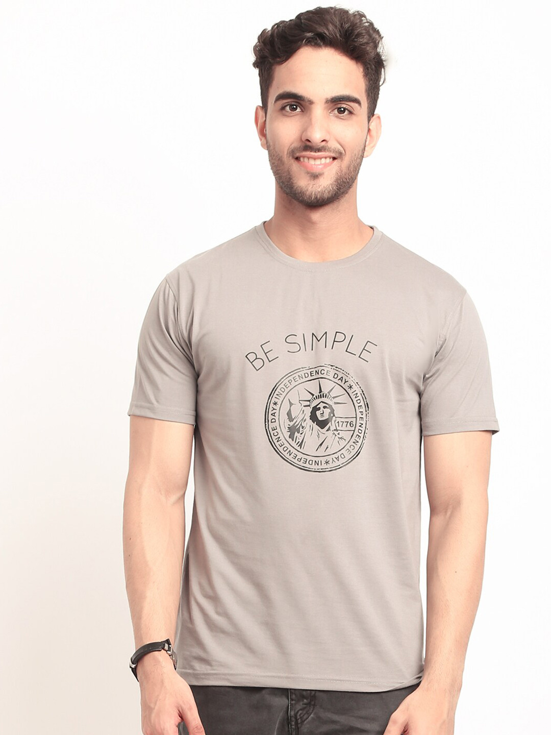 

HOUSE OF VEDAS Typography Printed T-shirt, Grey
