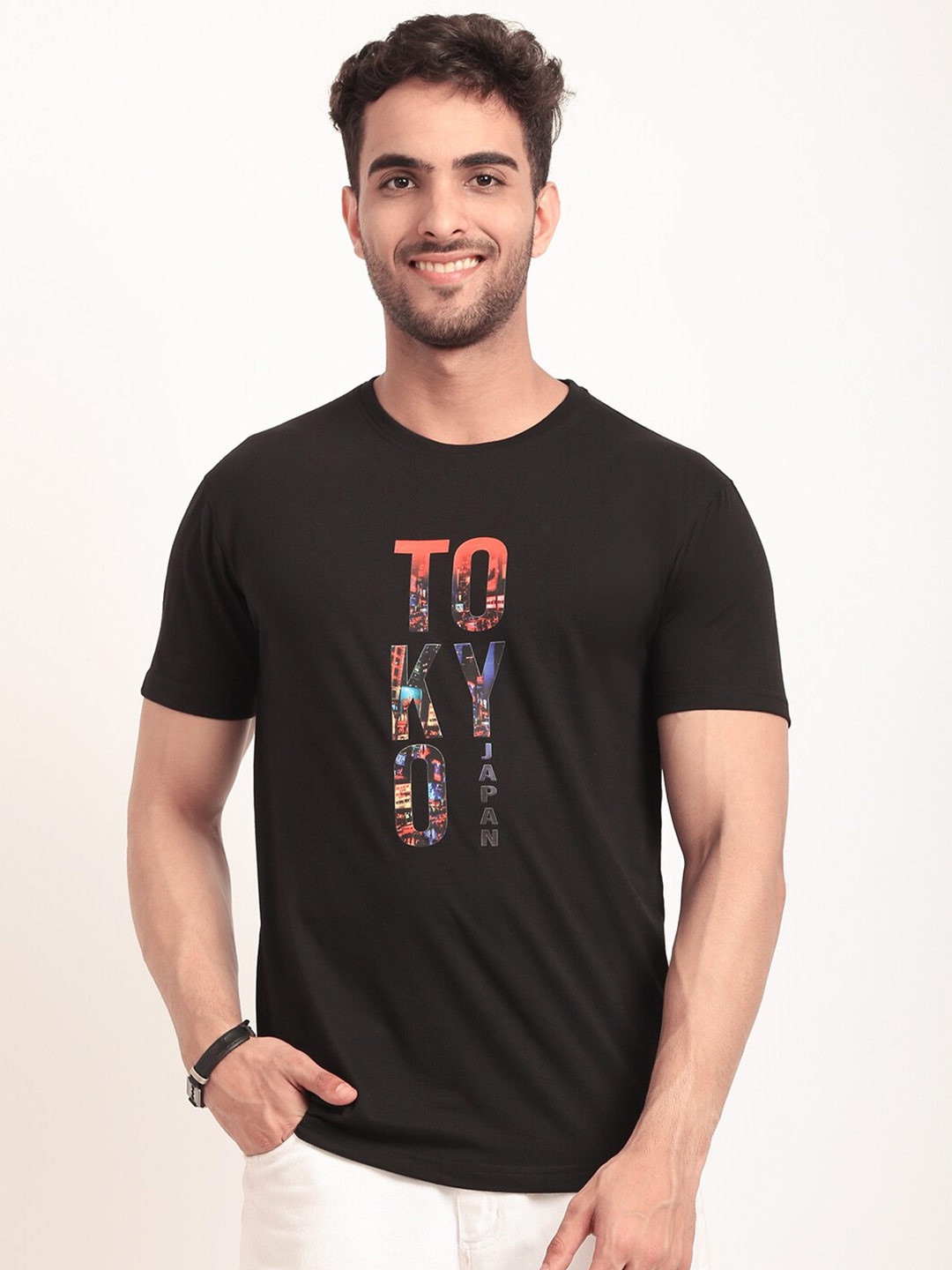 

HOUSE OF VEDAS Typography Printed T-shirt, Black