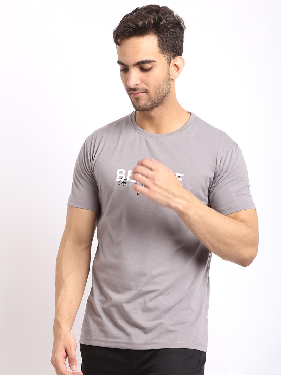 

HOUSE OF VEDAS Typography Printed T-shirt, Grey