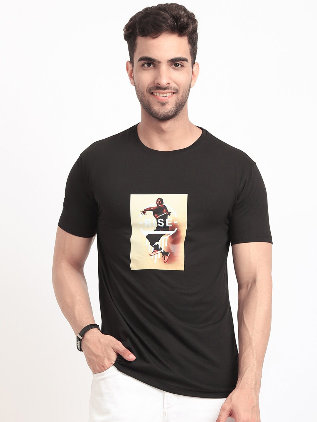 

HOUSE OF VEDAS Graphic Printed T-shirt, Black