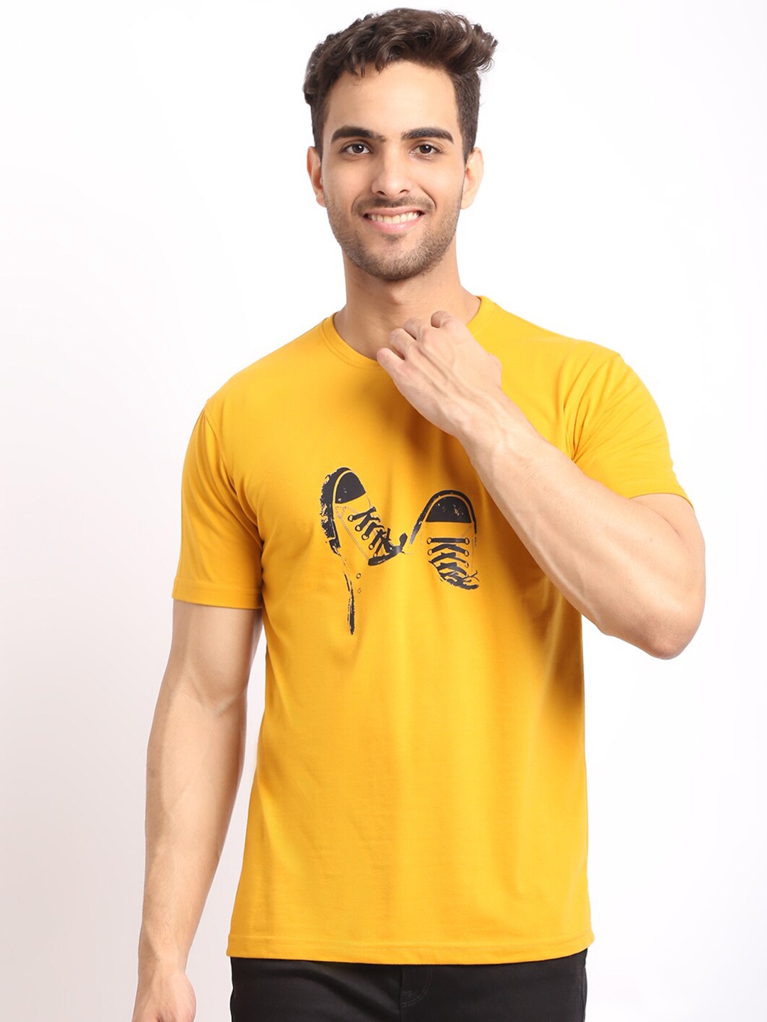 

HOUSE OF VEDAS Graphic Printed T-shirt, Yellow
