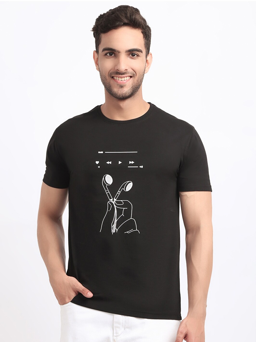 

HOUSE OF VEDAS Graphic Printed T-shirt, Black