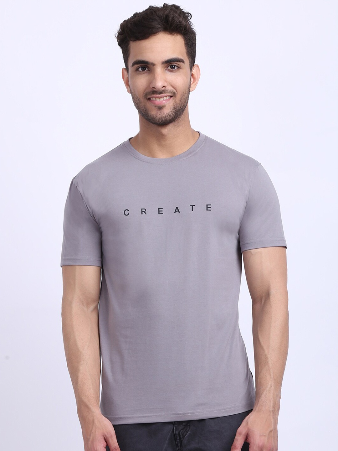 

HOUSE OF VEDAS Typography Printed Regular Fit T-shirt, Grey