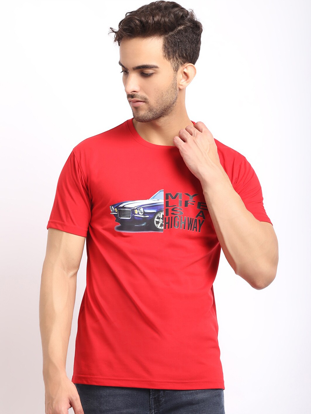 

HOUSE OF VEDAS Typography Printed Regular Fit T-shirt, Red