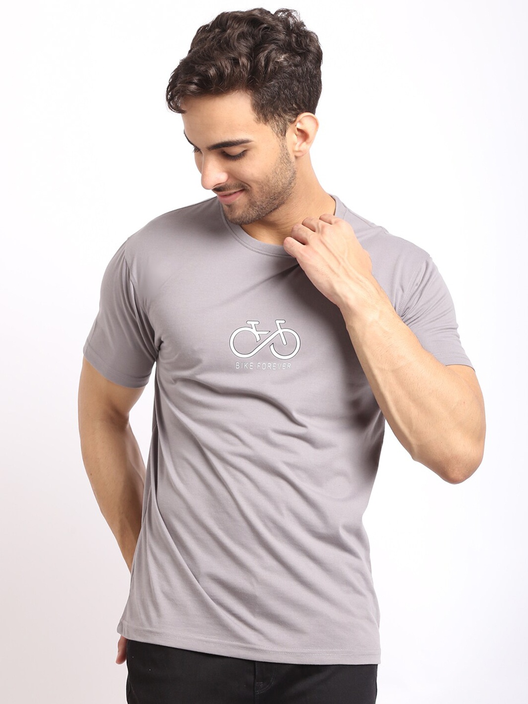 

HOUSE OF VEDAS Typography Printed Regular Fit T-shirt, Grey