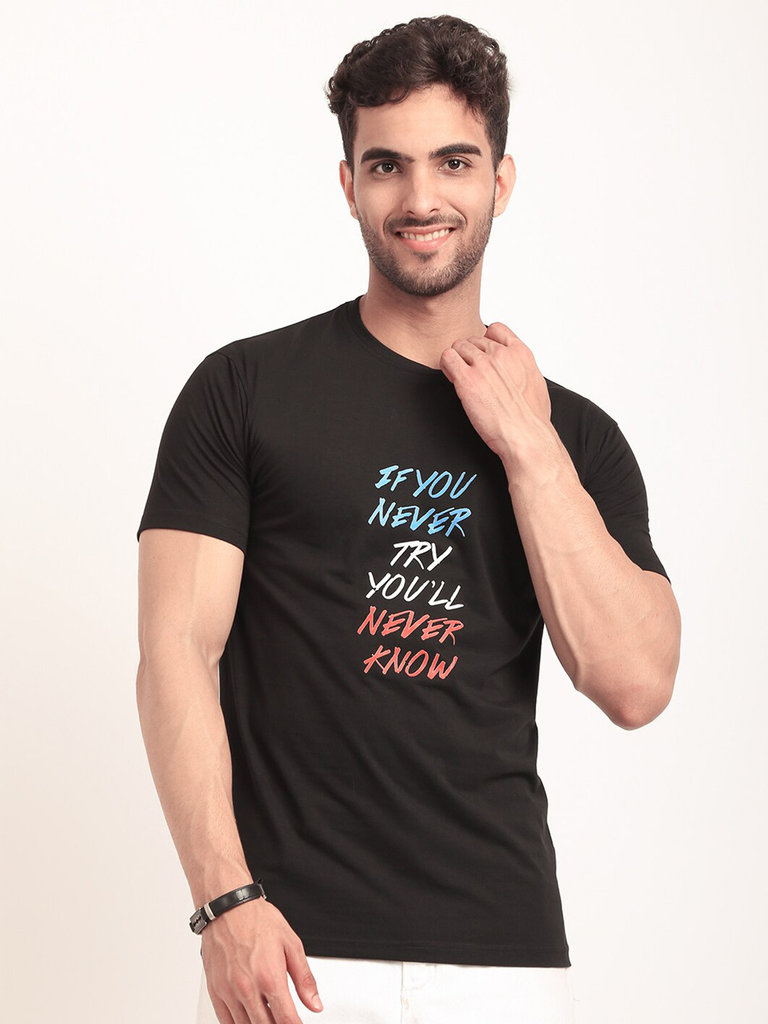 

HOUSE OF VEDAS Typography Printed T-shirt, Black