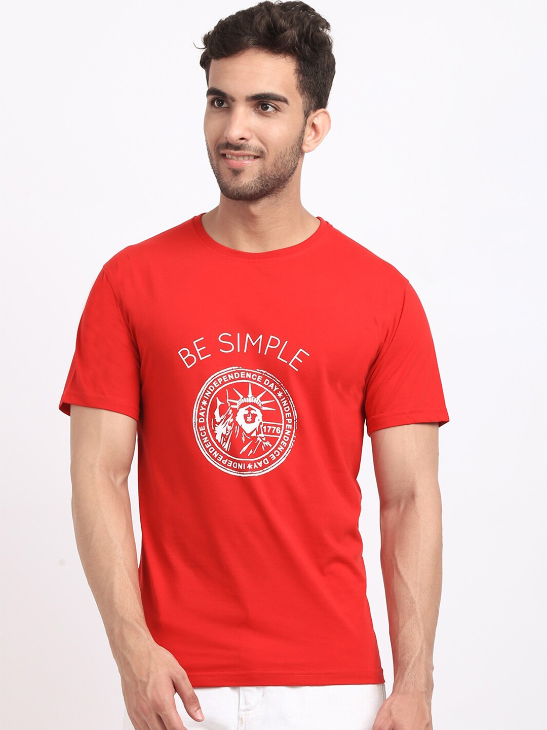 

HOUSE OF VEDAS Typography Printed Round Neck T-Shirt, Red
