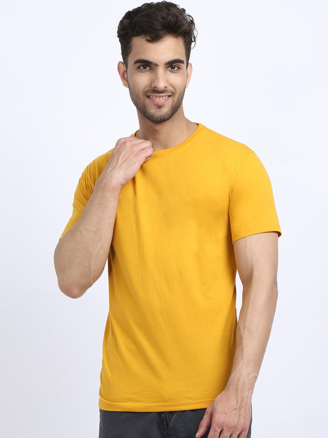 

HOUSE OF VEDAS Round Neck Short Sleeves T-shirt, Yellow
