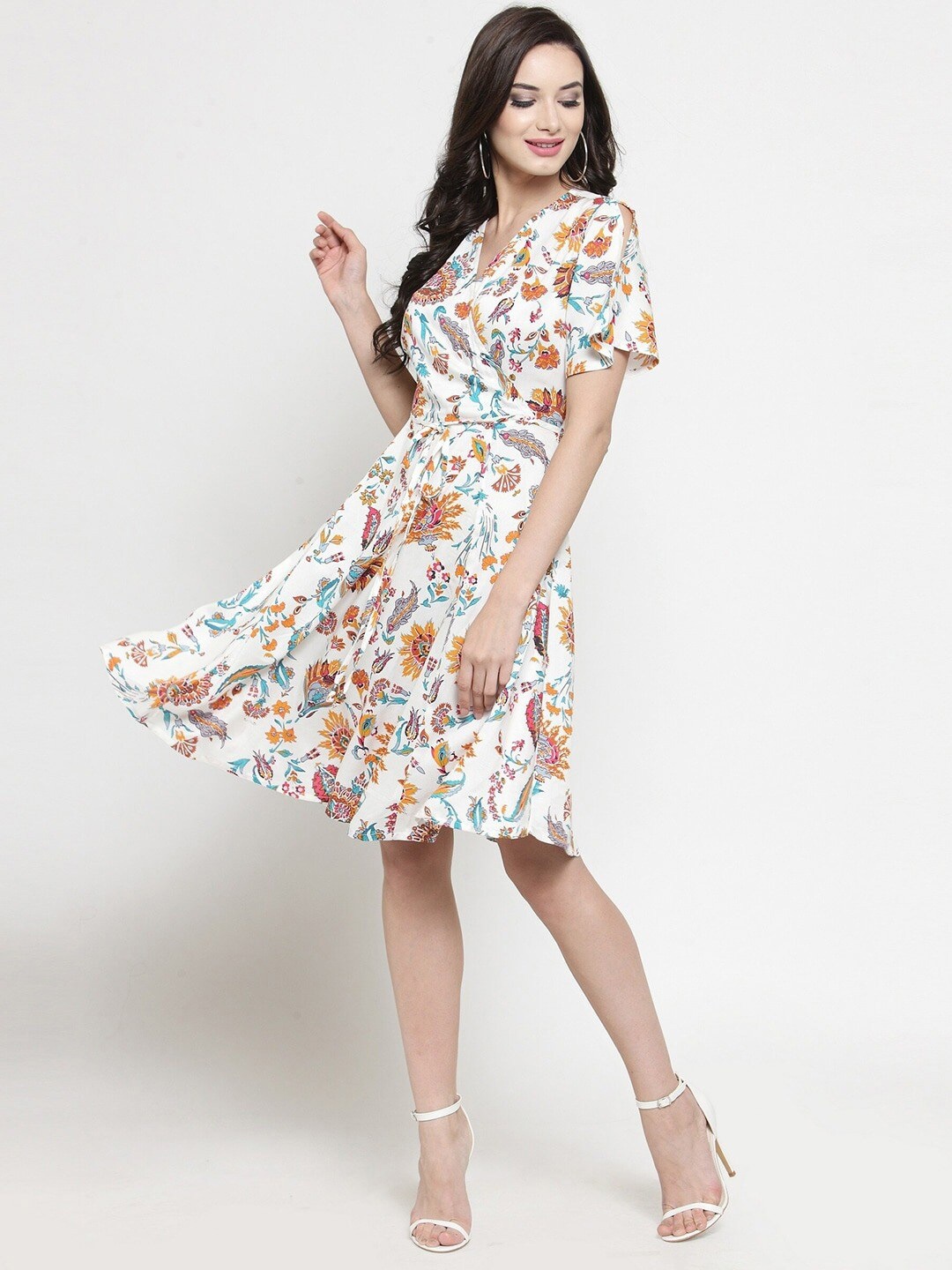 

Sera Off White & Yellow Floral Printed Tie-Up Detail Wrap Dress