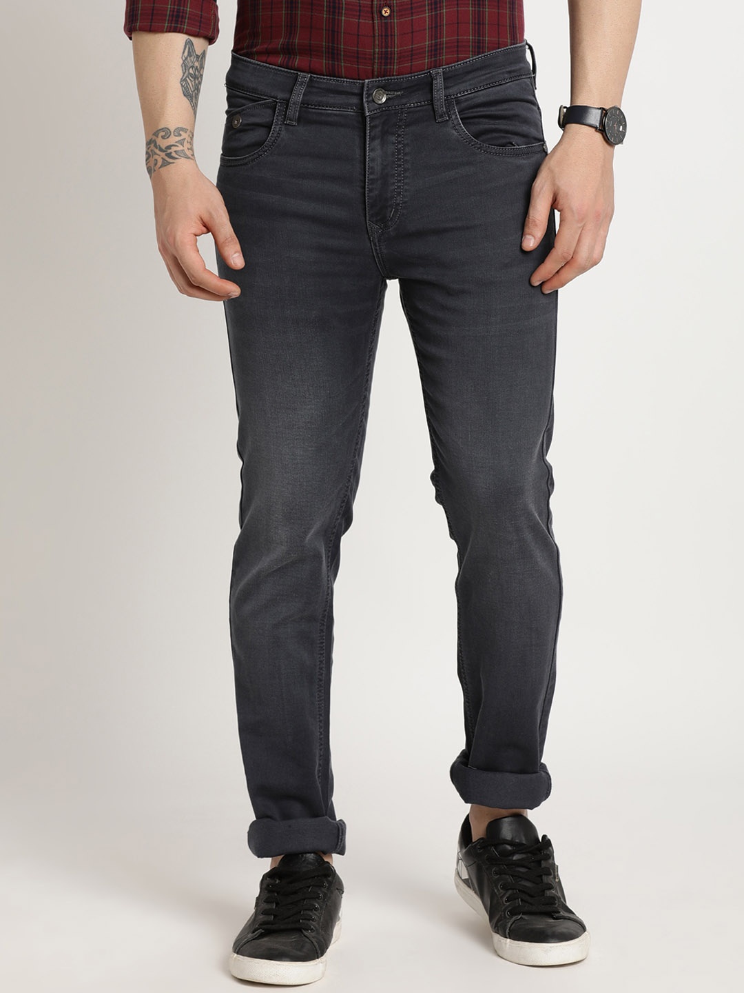 

Turtle Men Narrow Mid Rise Clean Look Light Fade Tapered Fit Stretchable Jeans, Navy blue