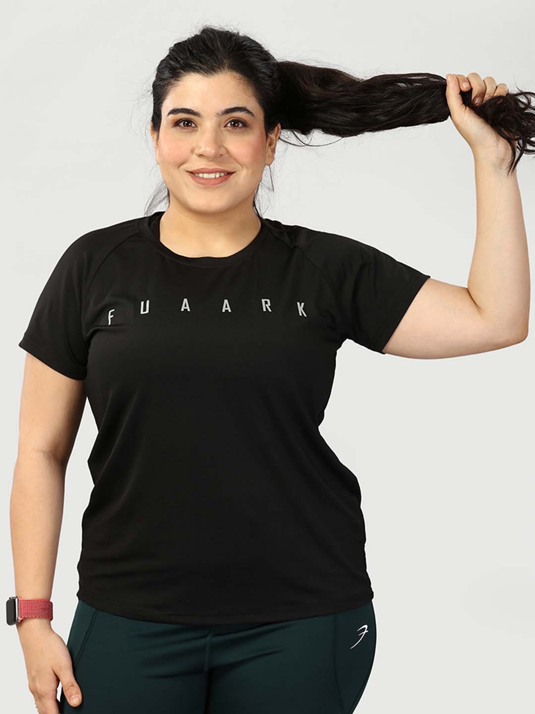 

FUAARK Round Neck Moisture Wicking Slim Fit Sports T-shirt, Black
