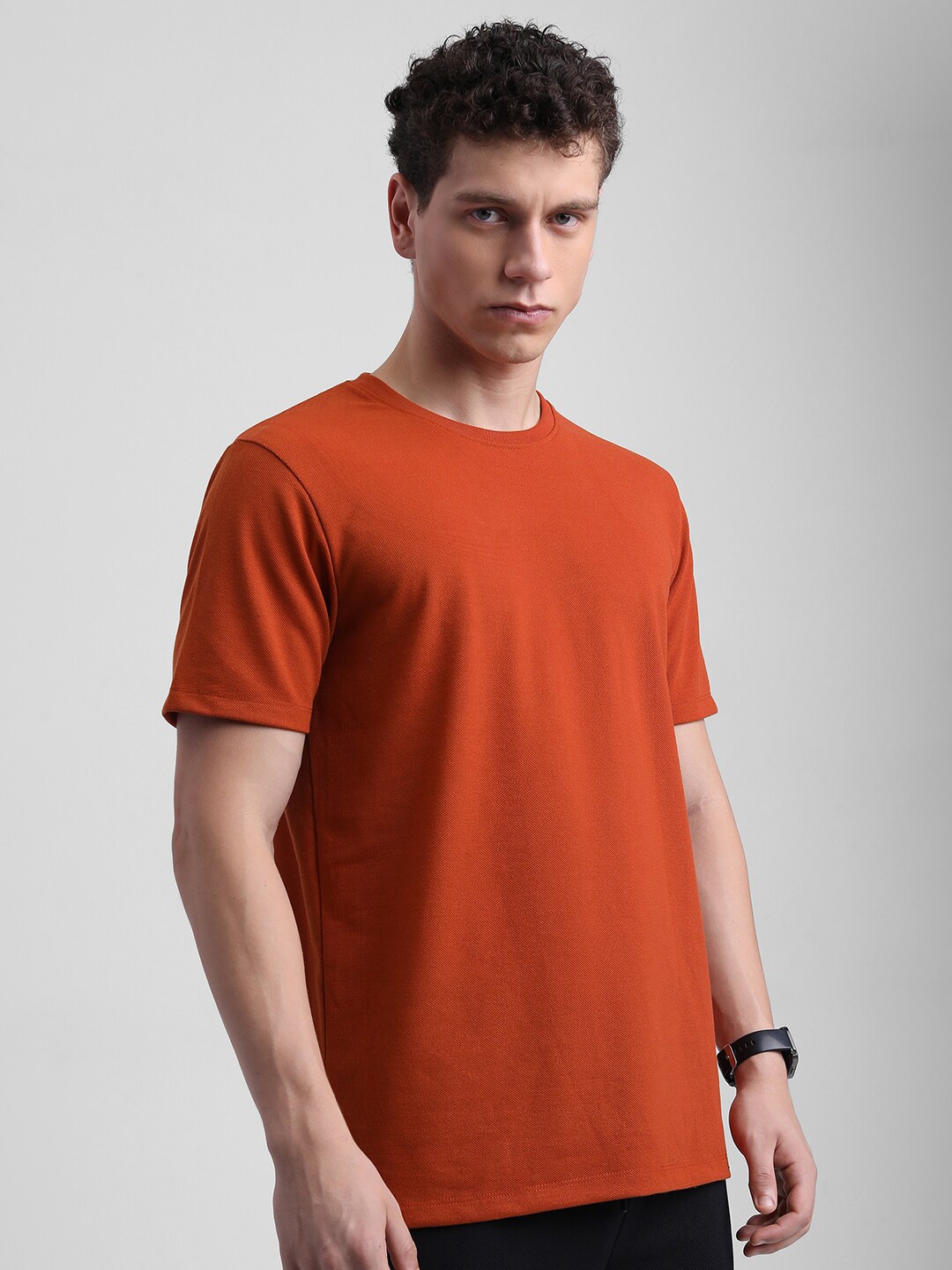 

HIGHLANDER Men Printed RelaxFit Popcorn Structure T-shirt, Rust