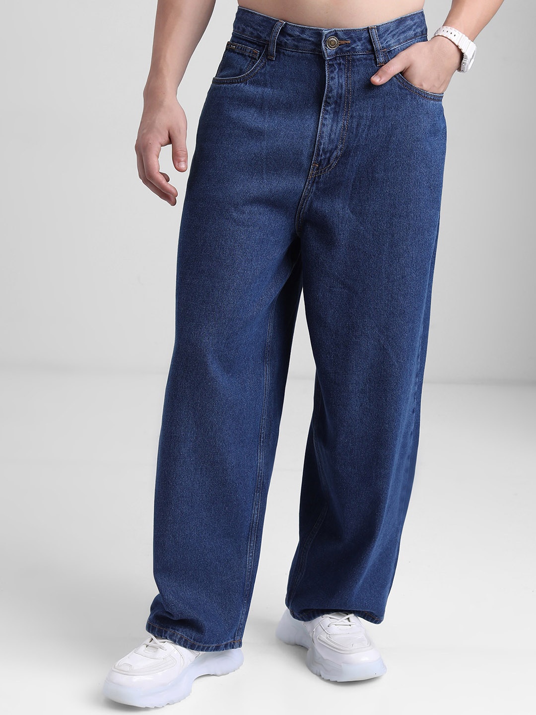 

HIGHLANDER Men Blue Relaxed Fit Mid-Rise Clean Look Jeans