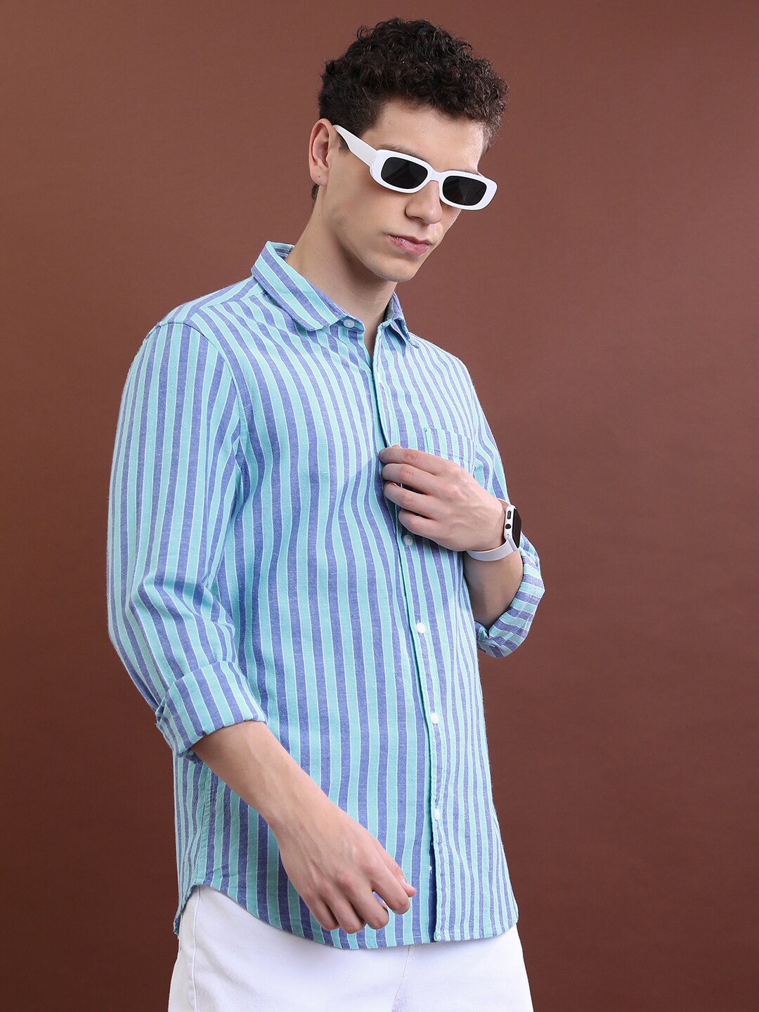 

HIGHLANDER Men Blue Slim Fit Striped Casual Shirt