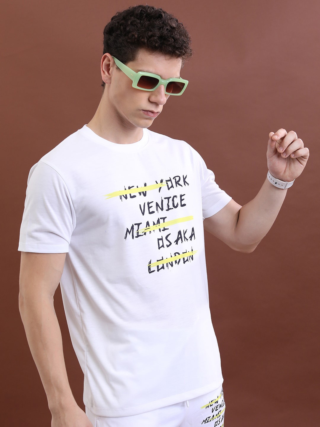 HIGHLANDER White & Black Typography Printed Relaxed Fit T-shirt