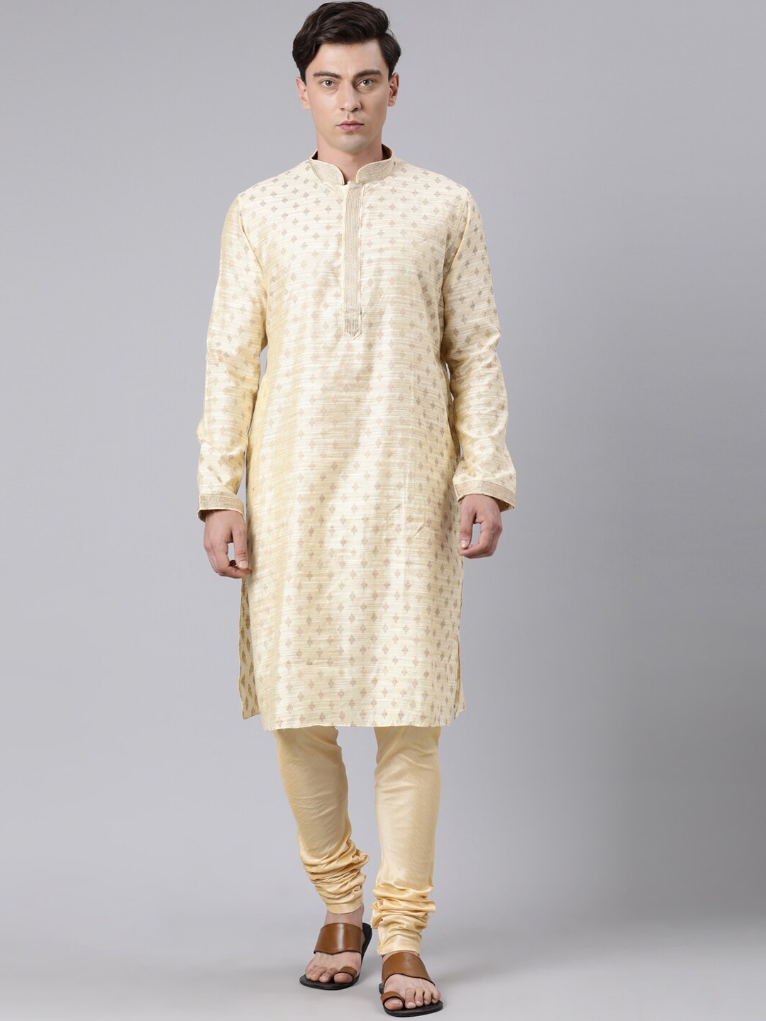 

Rishika Ethnic Motifs Printed Regular Kurta with Pyjamas, Yellow