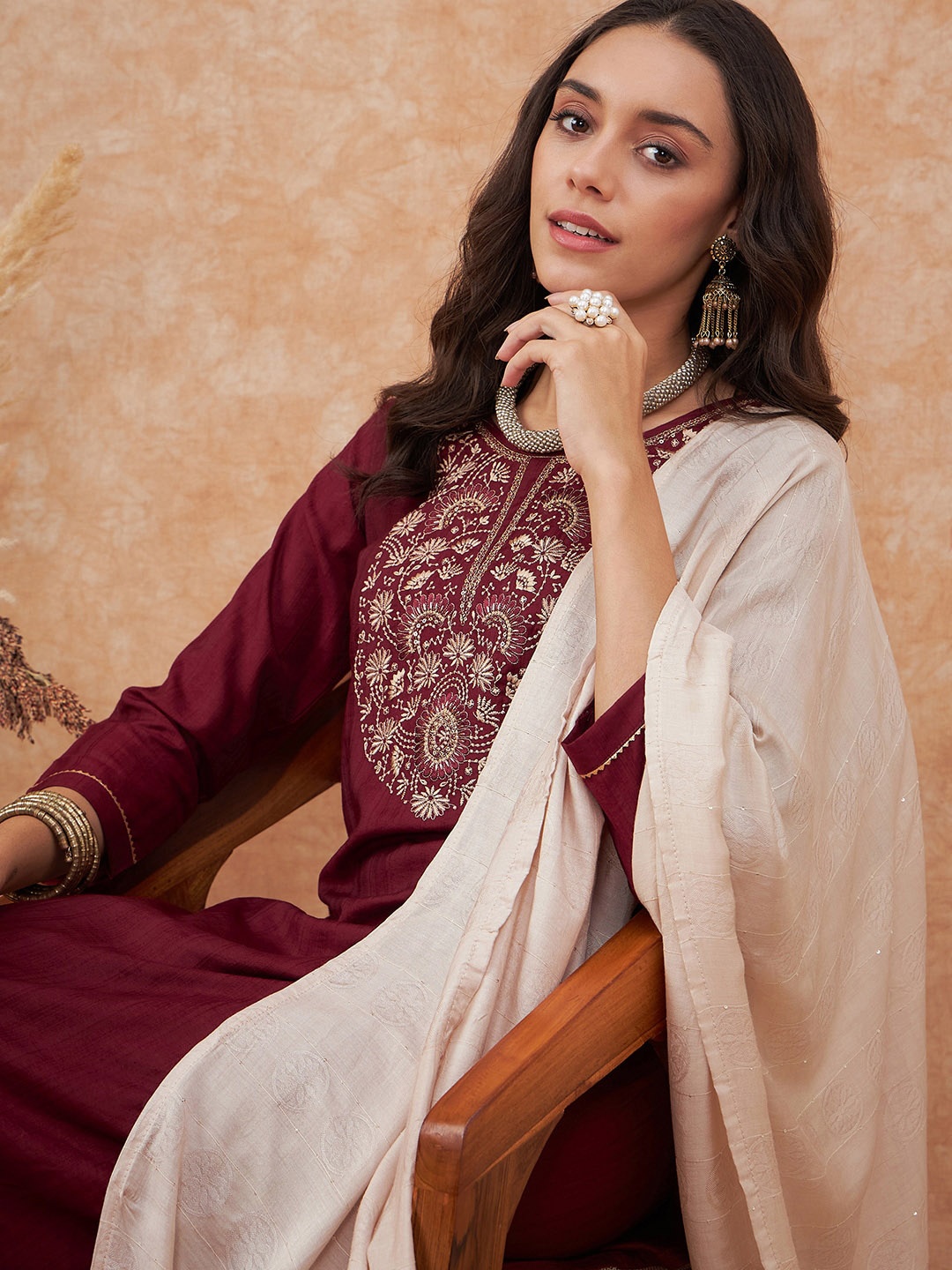 

Sangria Embroidered Straight Kurta With Trousers & Dupatta, Maroon