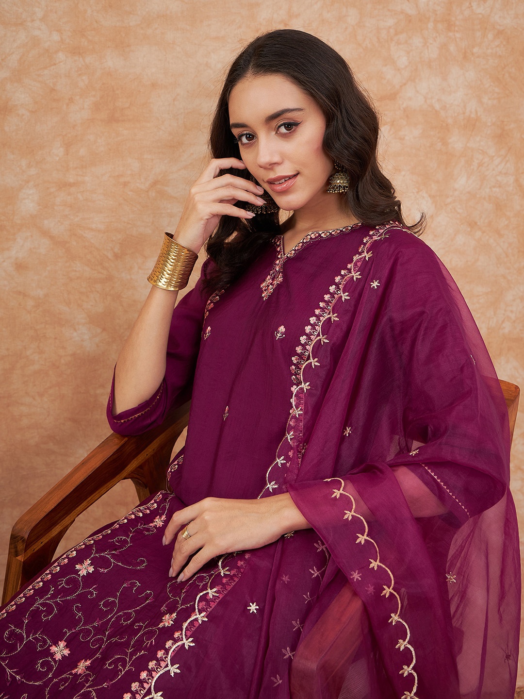 

Sangria Embroidery Straight Kurta With Trouser & Dupatta Set, Purple