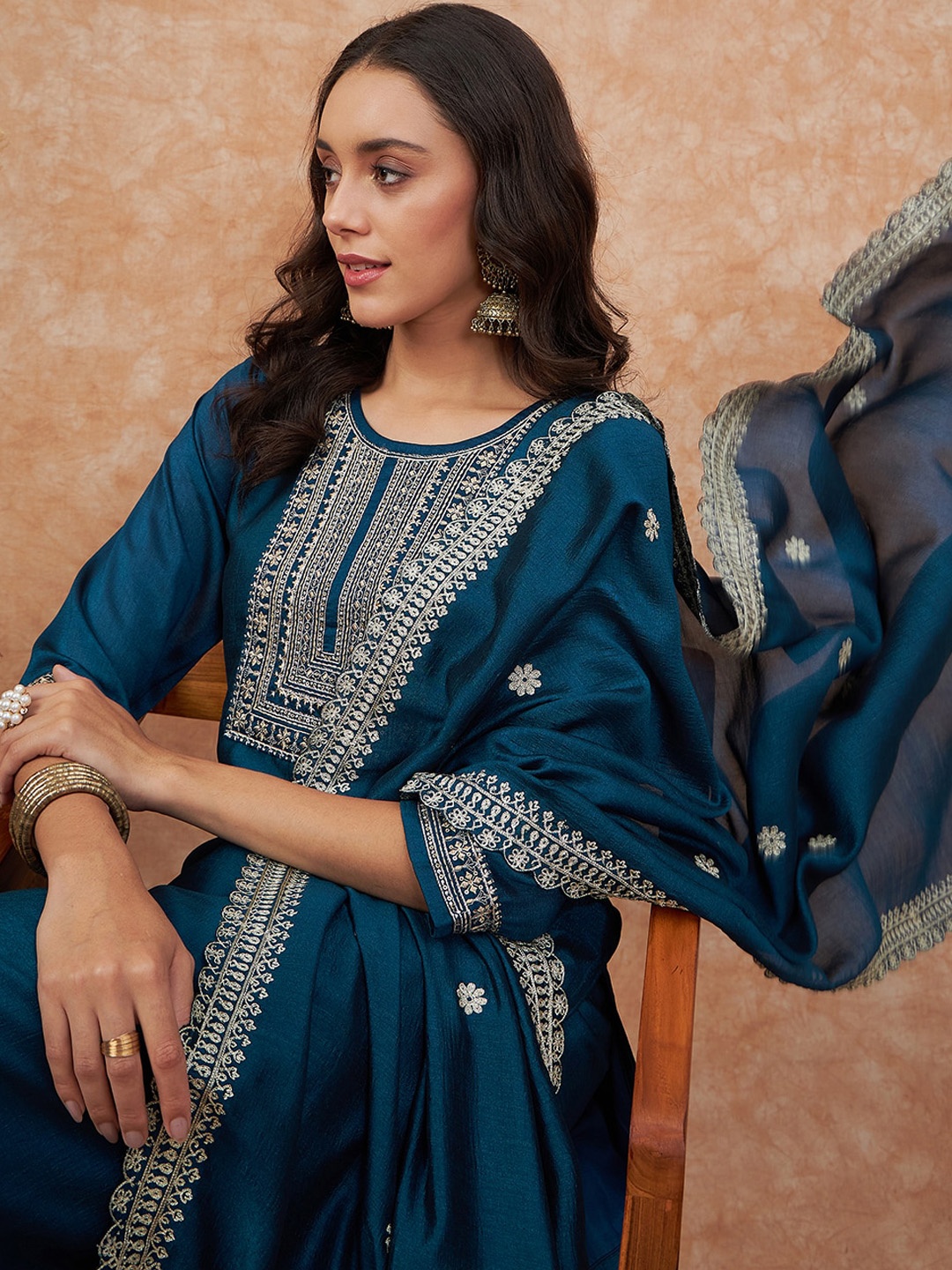 

Sangria Embroidery Silk Straight Kurta With Trouser & Dupatta Set, Teal