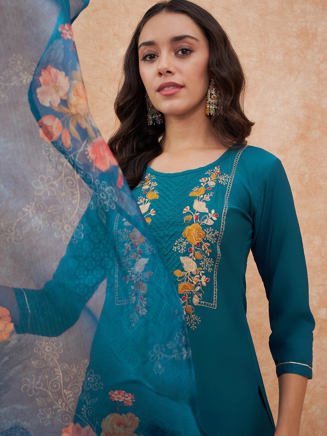 

Sangria Floral Embroidered Thread Work Kurta With Trousers & Dupatta, Teal