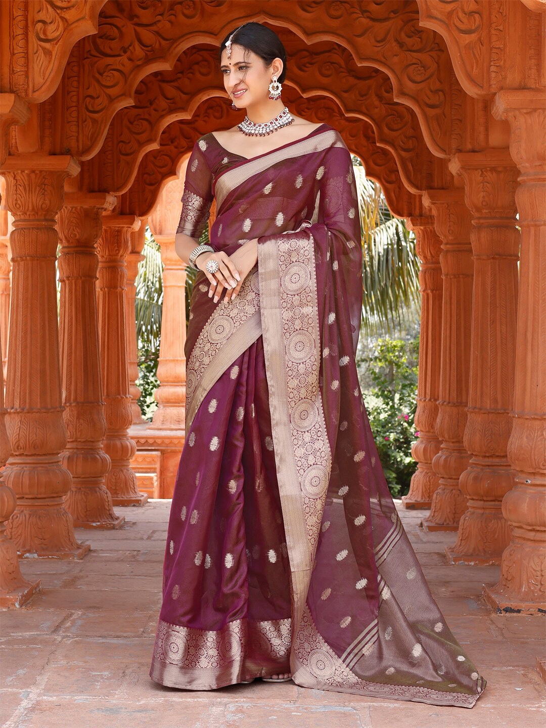 

Tikhi Imli Magenta & Gold-Toned Ethnic Motifs Woven Design Zari Ready to Wear Saree