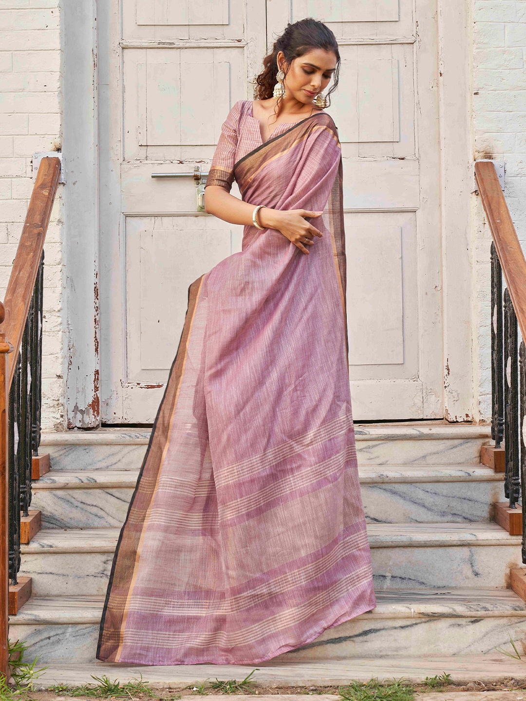 

Tikhi Imli Striped Zari Ready to Wear Saree, Mauve