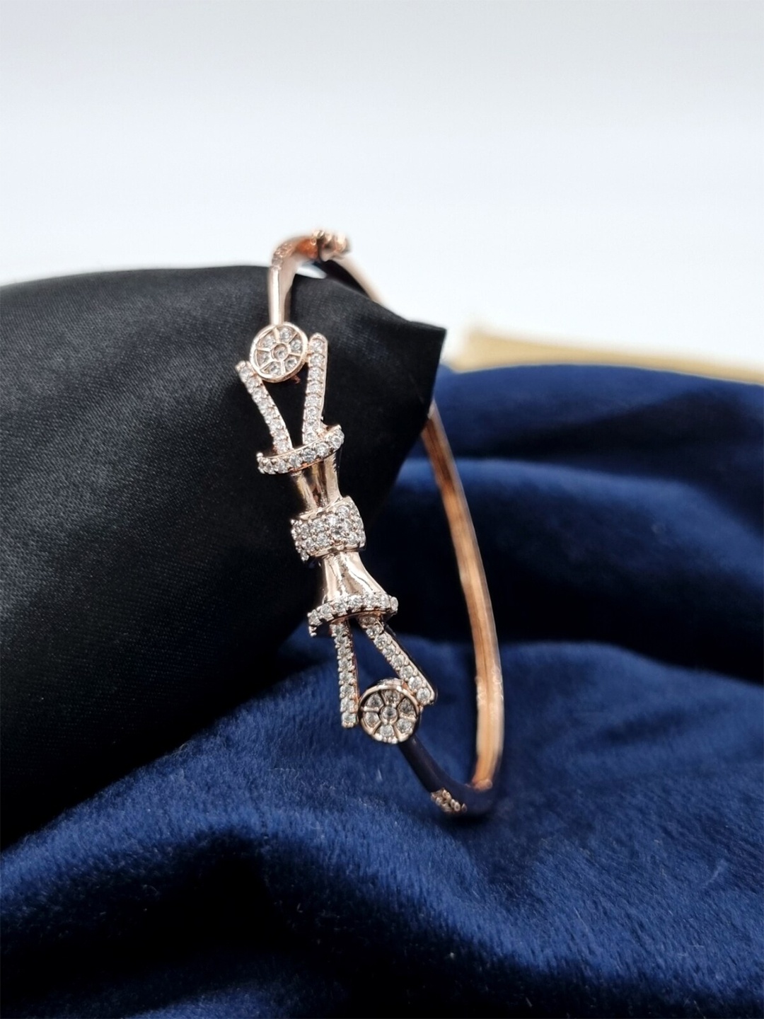 

Anouk Cubic Zirconia Rose Gold-Plated Kada Bracelet