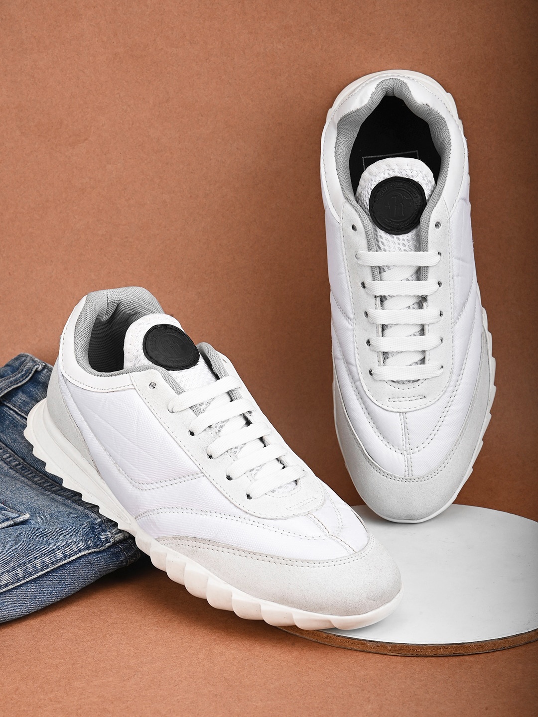

The Roadster Lifestyle Co. Men Casual Lace-Up Sneakers, White