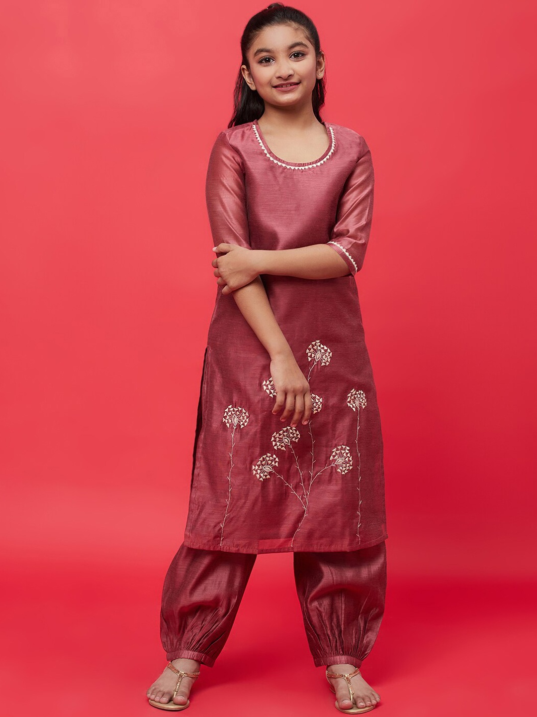 

Aks Kids Girls Floral Embroidered Thread Work Kurta with Salwar, Brown