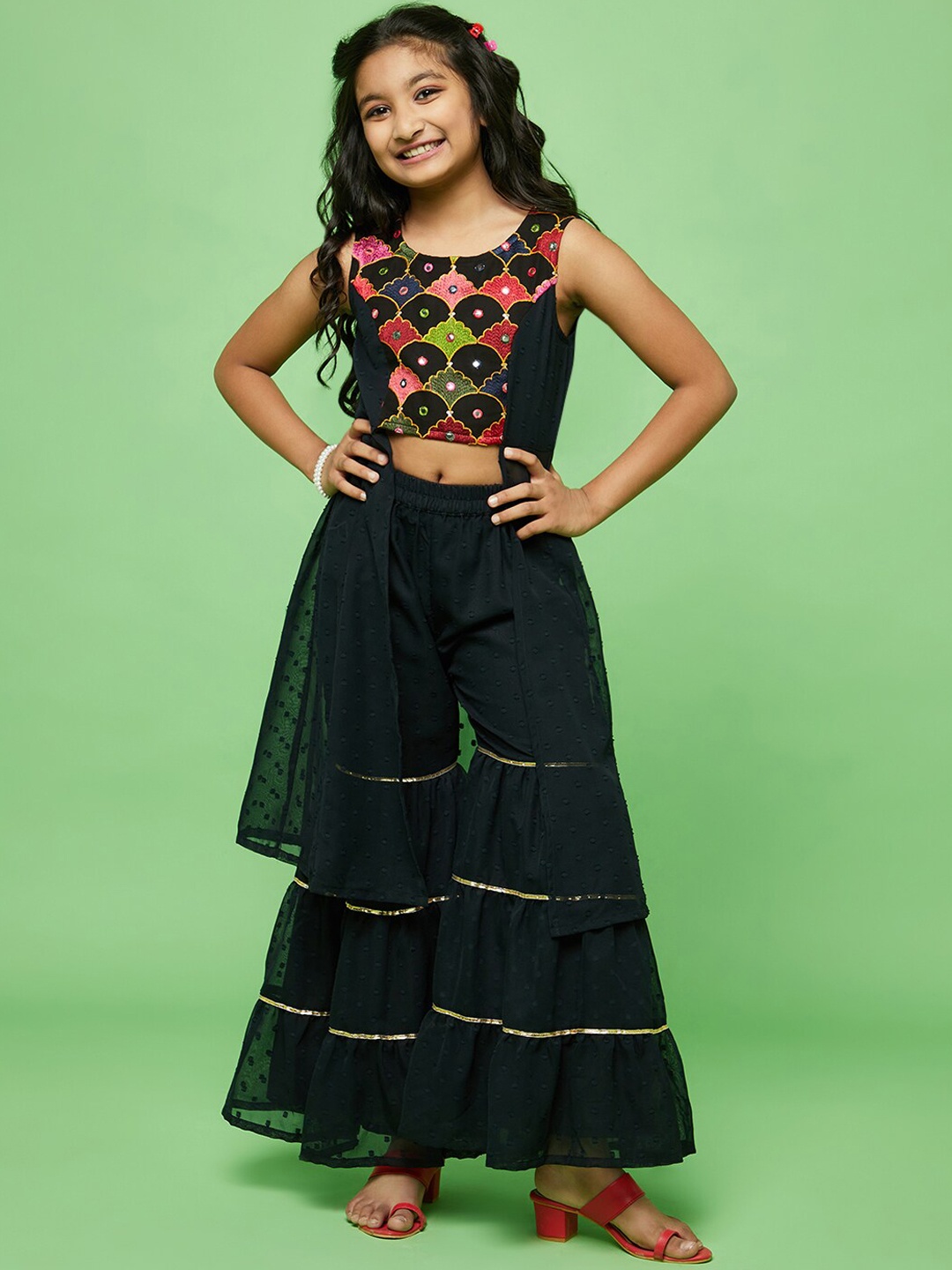 

Aks Kids Girls Geometric Embroidered Mirror Work & Gotta Patti Fusion Kurta & Sharara, Black