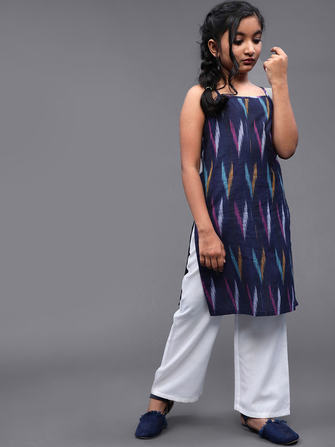 

Aks Kids Girls Ethnic Motifs Printed Shoulder Straps Regular Kurta With Palazzos, Blue