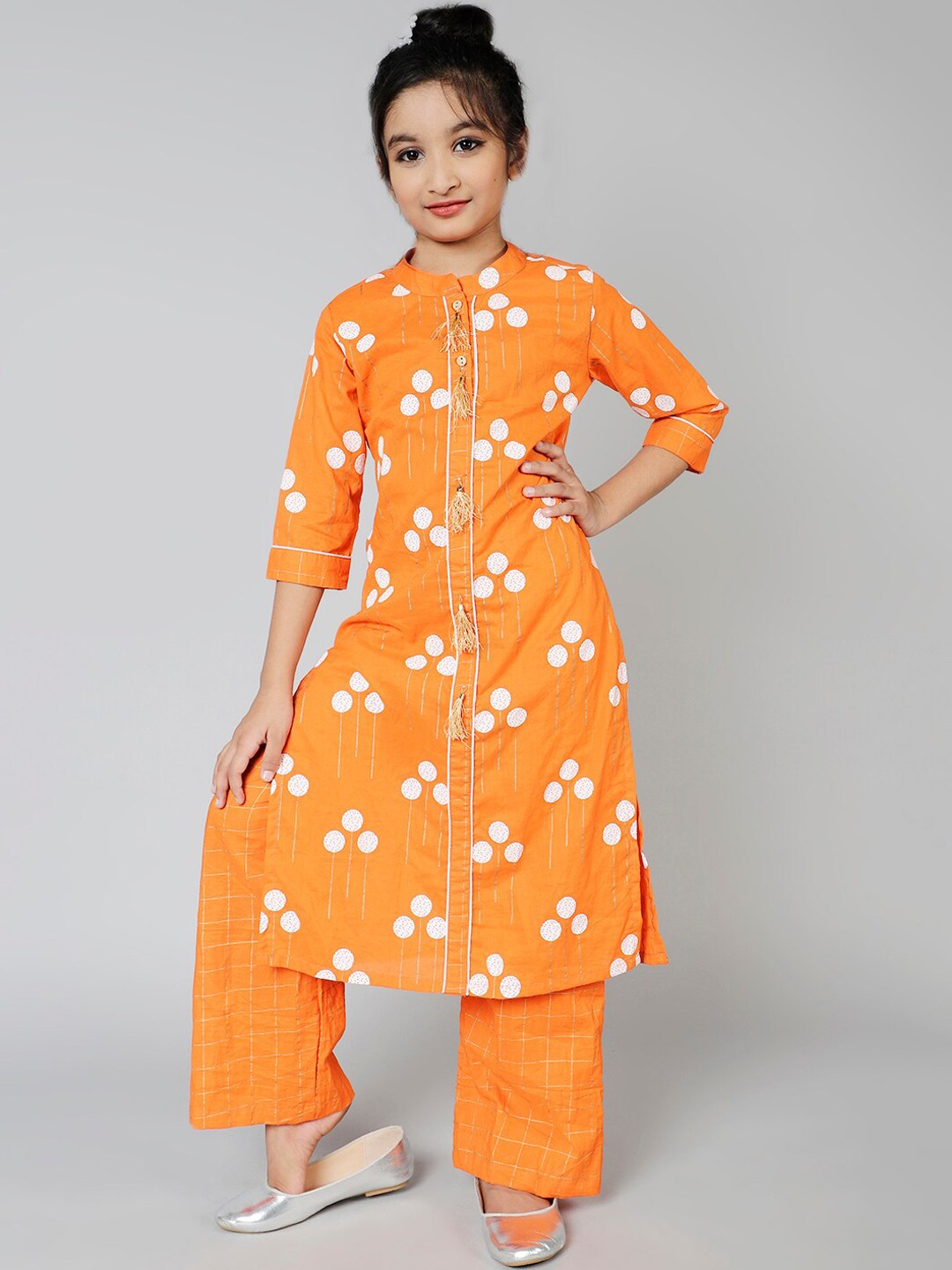 

Aks Kids Girls Floral Printed Gotta Patti Pure Cotton Kurta with Palazzos, Orange