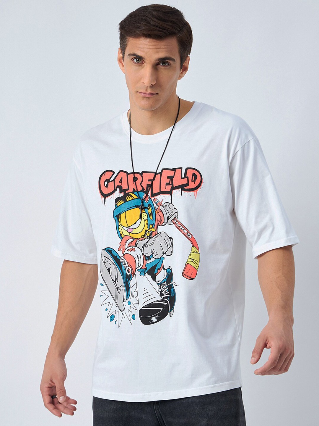 

COLOR CAPITAL Garfield Printed Drop Shoulder Sleeves Pure Cotton Oversized T-shirt, White