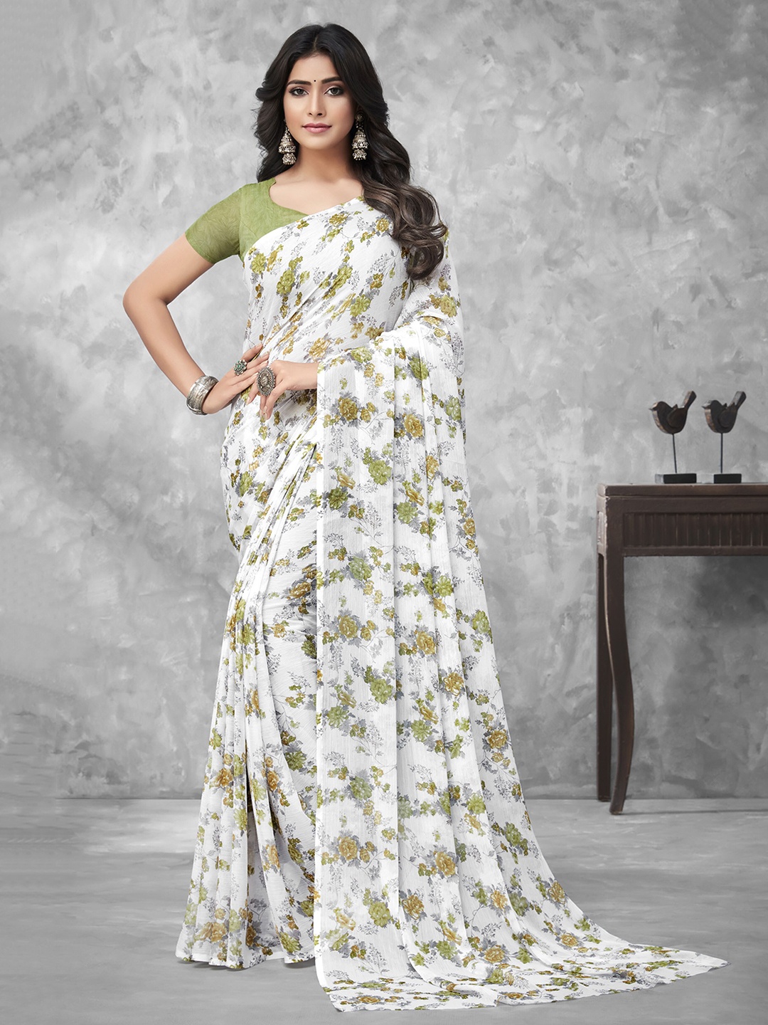 

Mitera Floral Printed Saree, Green