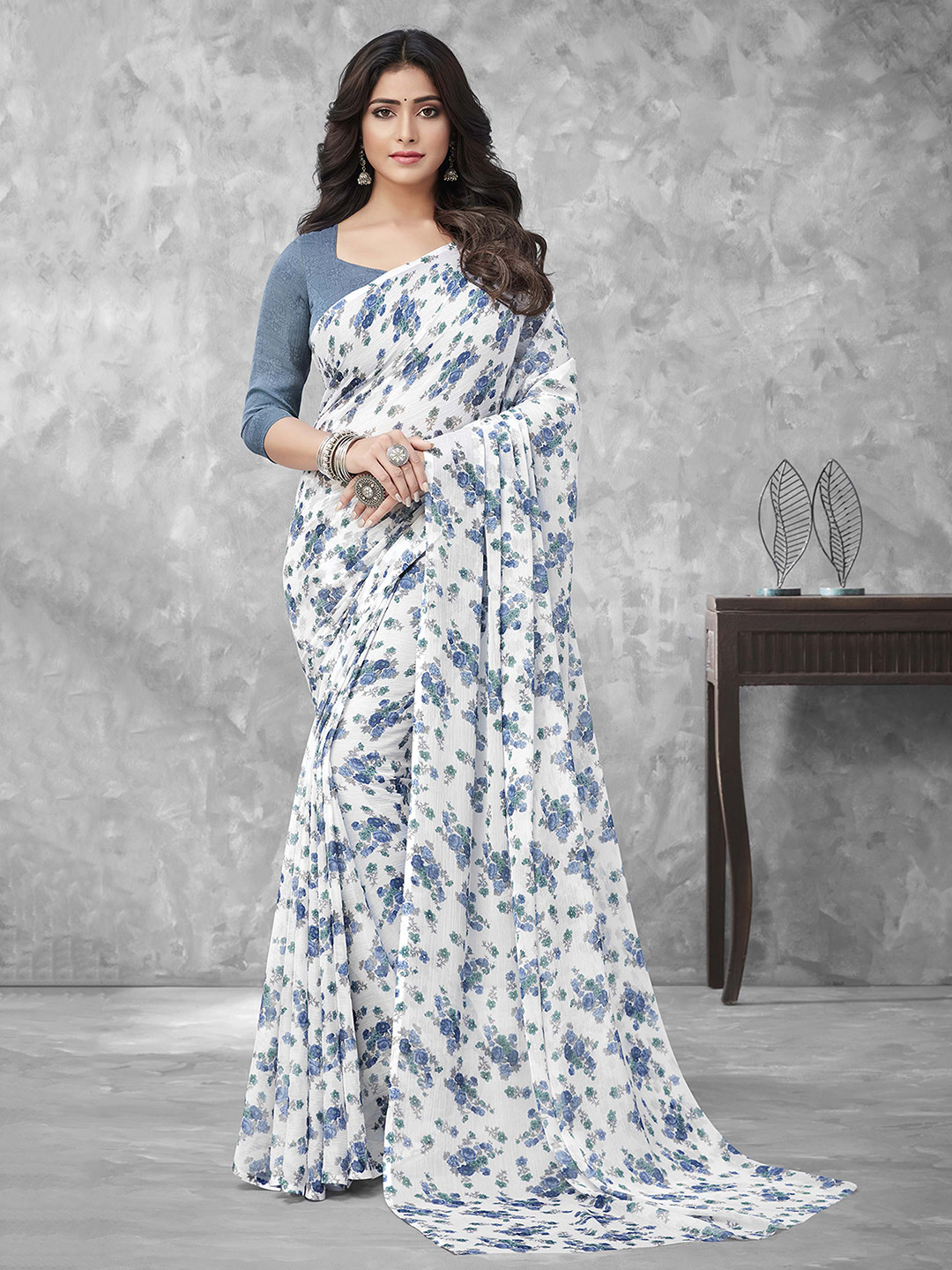 

Mitera White & Blue Floral Printed Saree