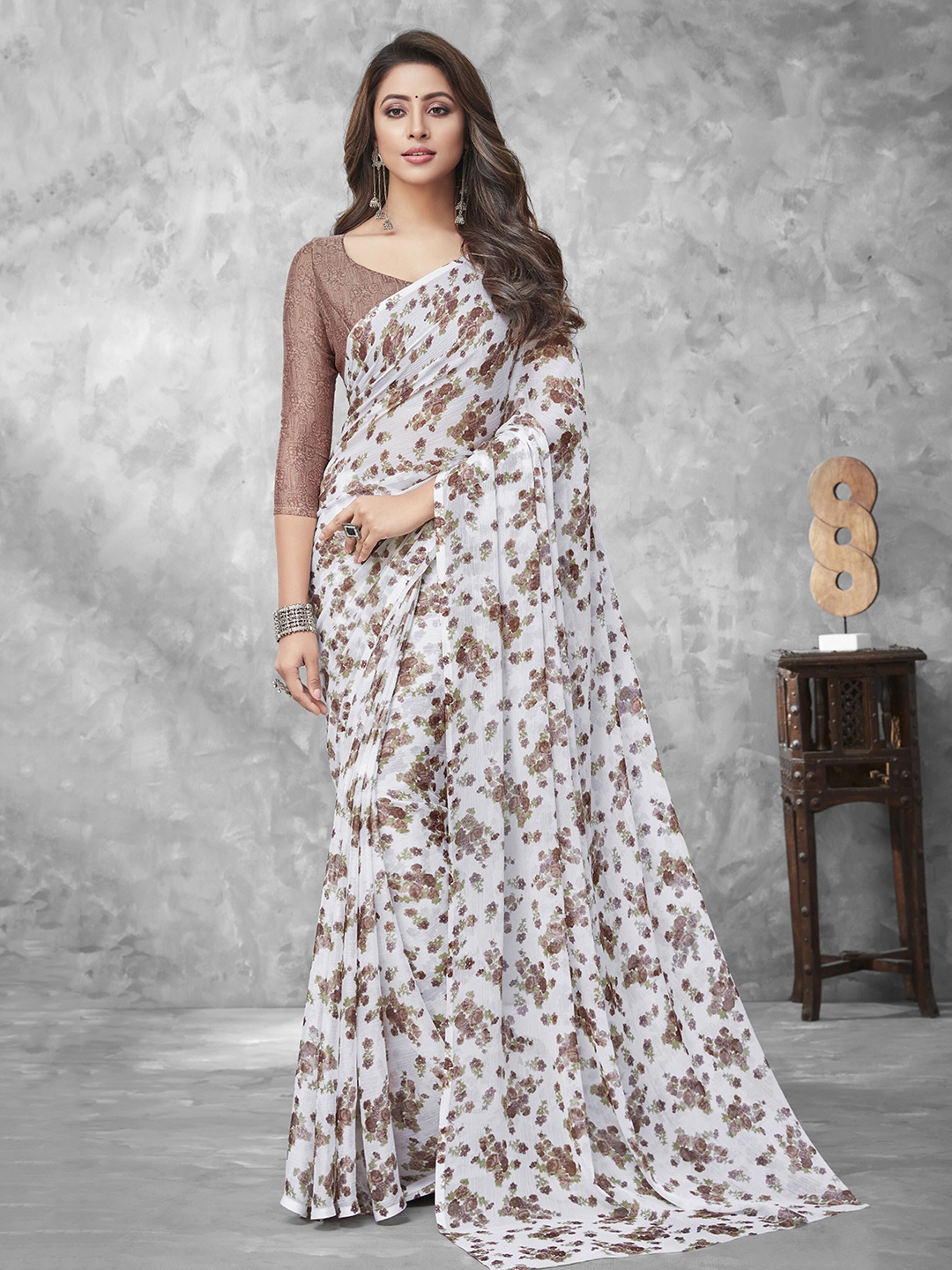 

Mitera Floral Printed Saree, White