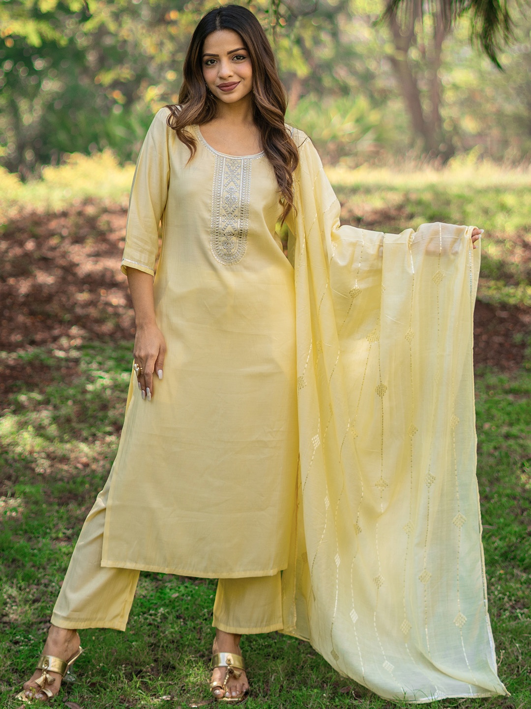

Libas Ethnic Motifs Yoke Design Regular Sequinned Kurta with Trousers Dupatta, Yellow
