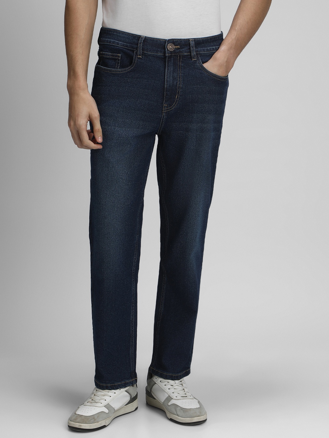 

Dennis Lingo Men Clean Look Mid-Rise Straight Fit Jeans, Blue