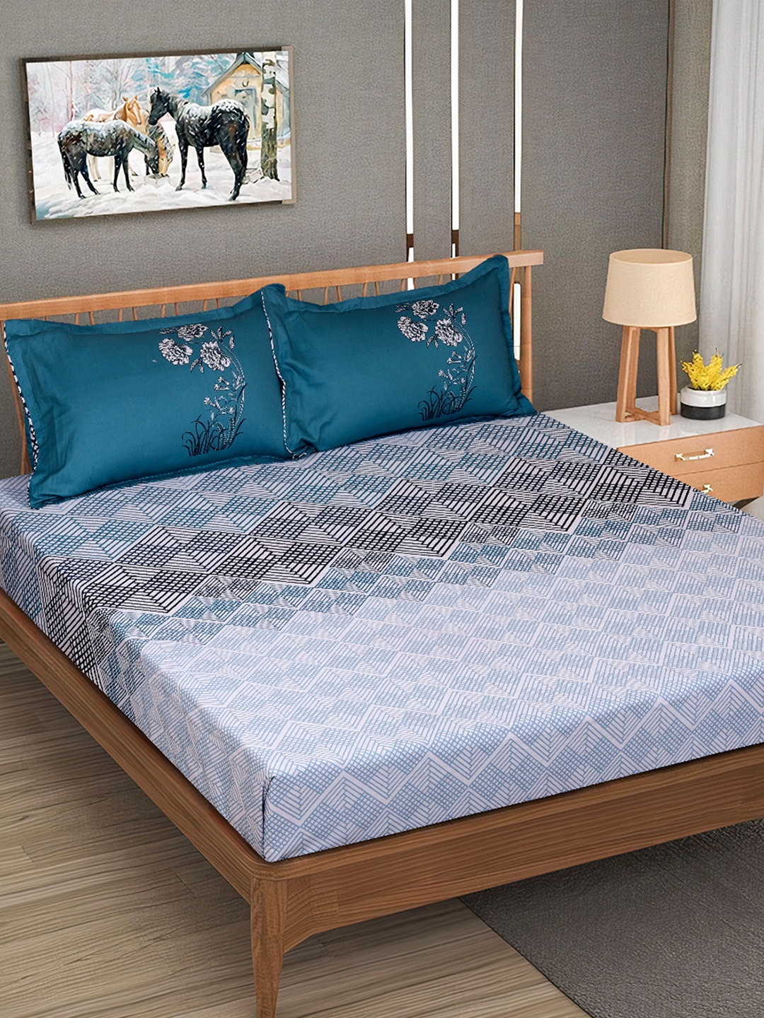 

ROMEE Teal Blue & White Geometric Cotton 240 TC King Bedsheet with 2 Pillow Covers