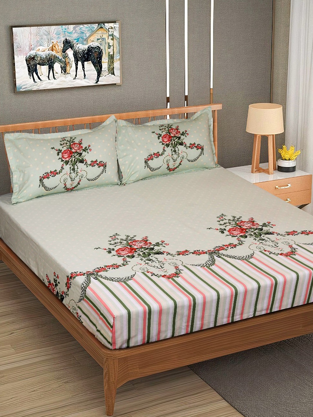 

ROMEE Sea Green & Red Floral Cotton 240 TC King Bedsheet with 2 Pillow Covers