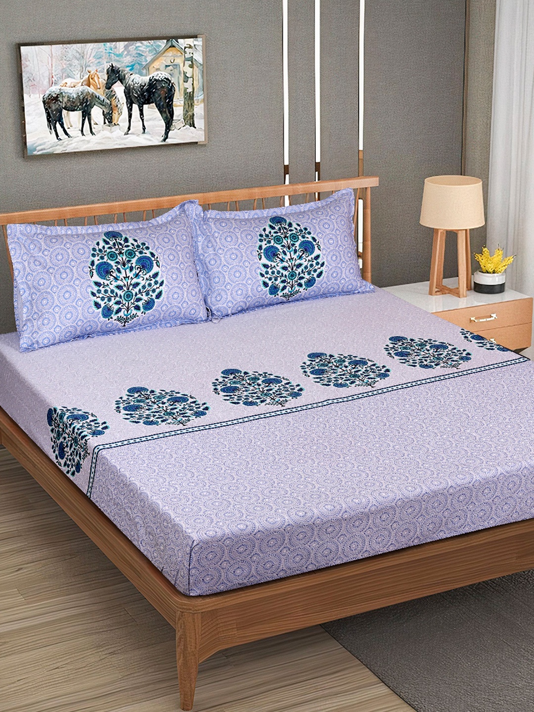 

ROMEE Blue & White Floral Cotton 240TC King Bedsheet With 2 Pillow Covers