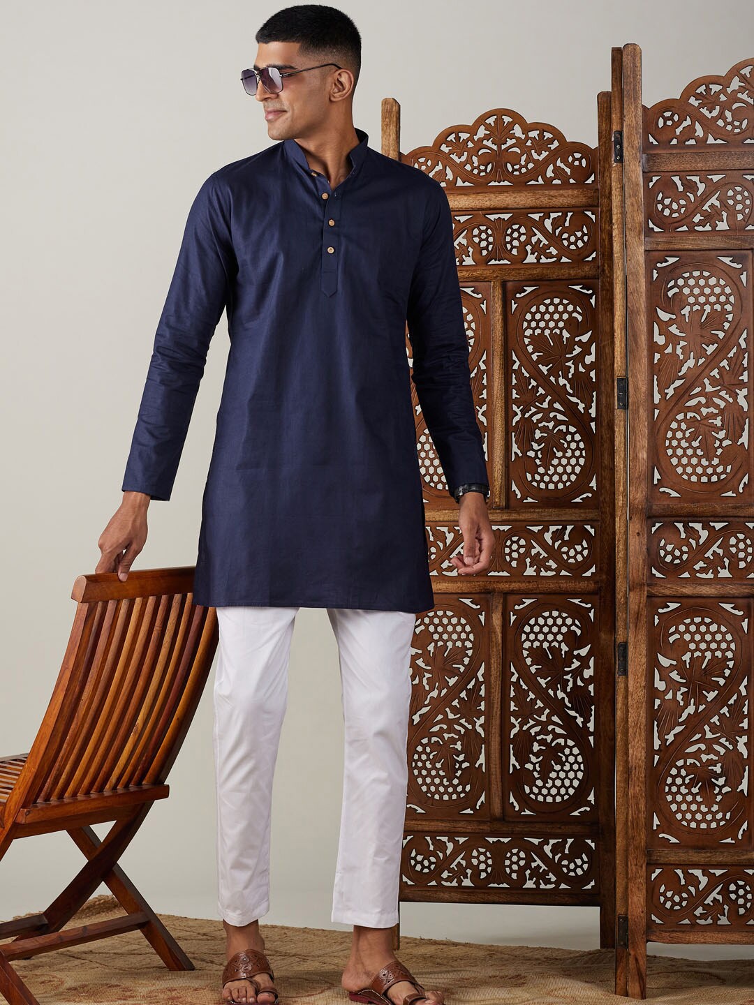 

VASTRAMAY Mandarin Collar Regular Kurta with Pyjamas, Navy blue