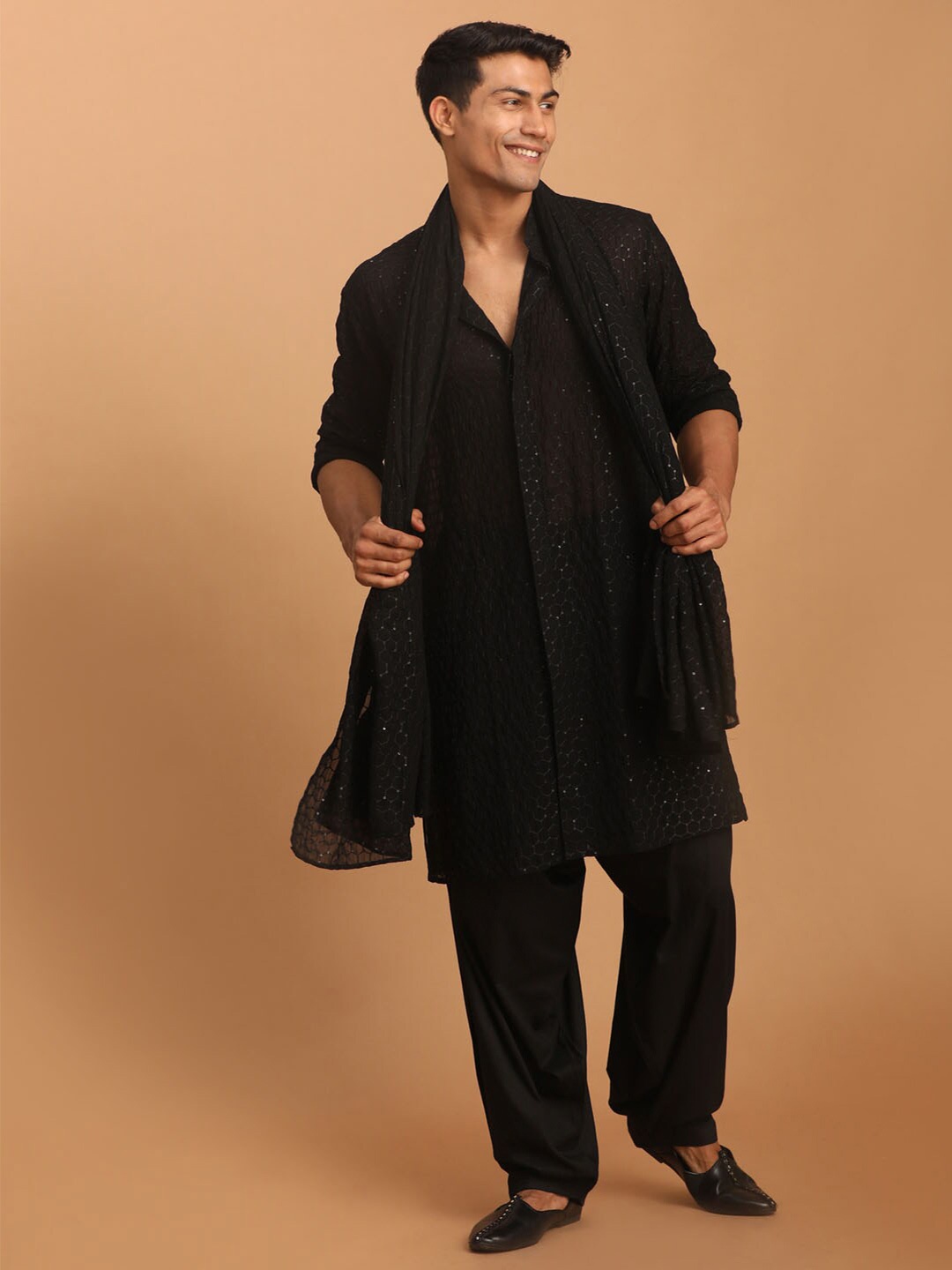 

VASTRAMAY Embroidered Dupatta with Sequinned, Black