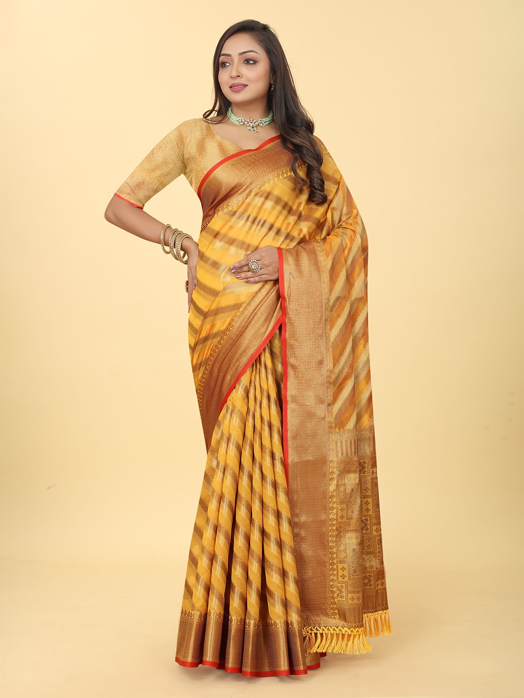 

Kiwie Leheriya Striped Zari Banarasi Saree, Yellow