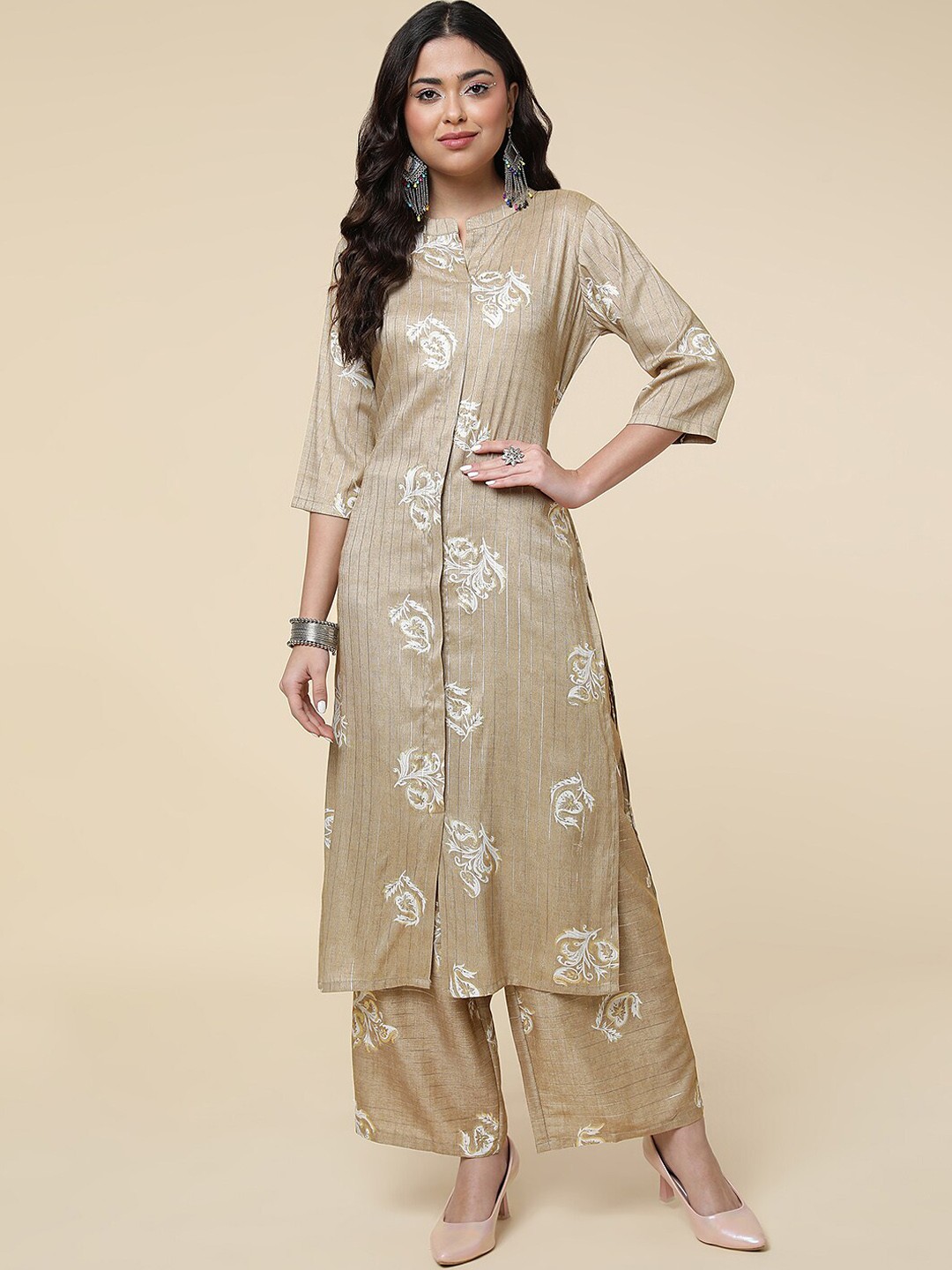 

CLEMIRA Floral Printed Mandarin Collar Regular Kurta with Palazzo, Beige