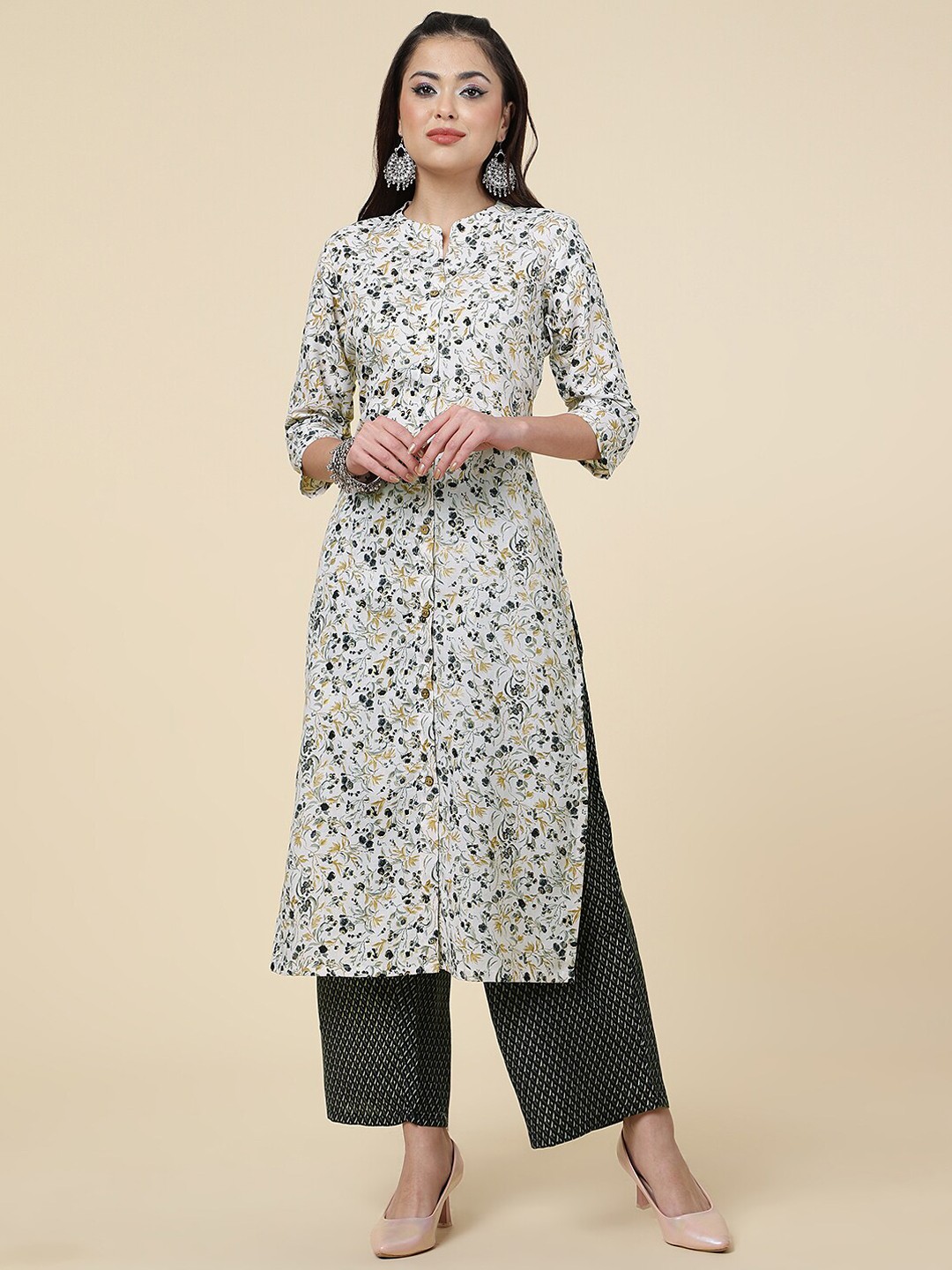 

CLEMIRA Floral Printed Regular Kurta With Salwar, Off white